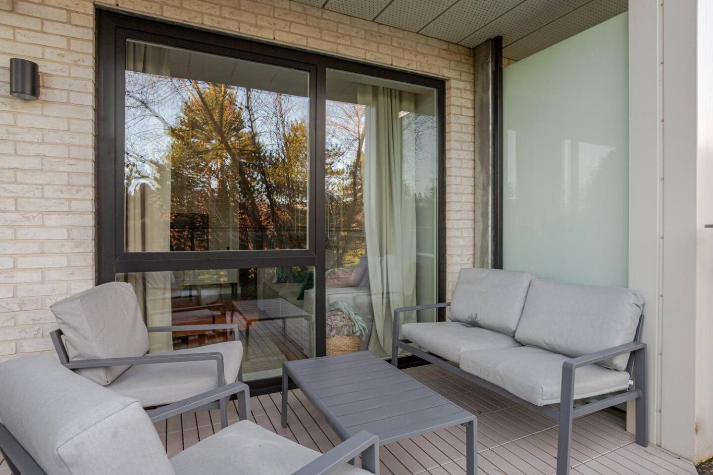 Vick'S House With Parking And Ev Chrgr Apartment Uxbridge Exterior photo